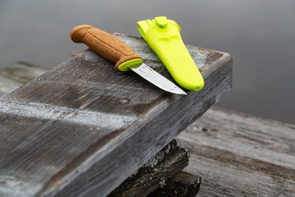 Нож Morakniv Floating Knife (S) Lime нержавеющая сталь (13686) 13686 фото